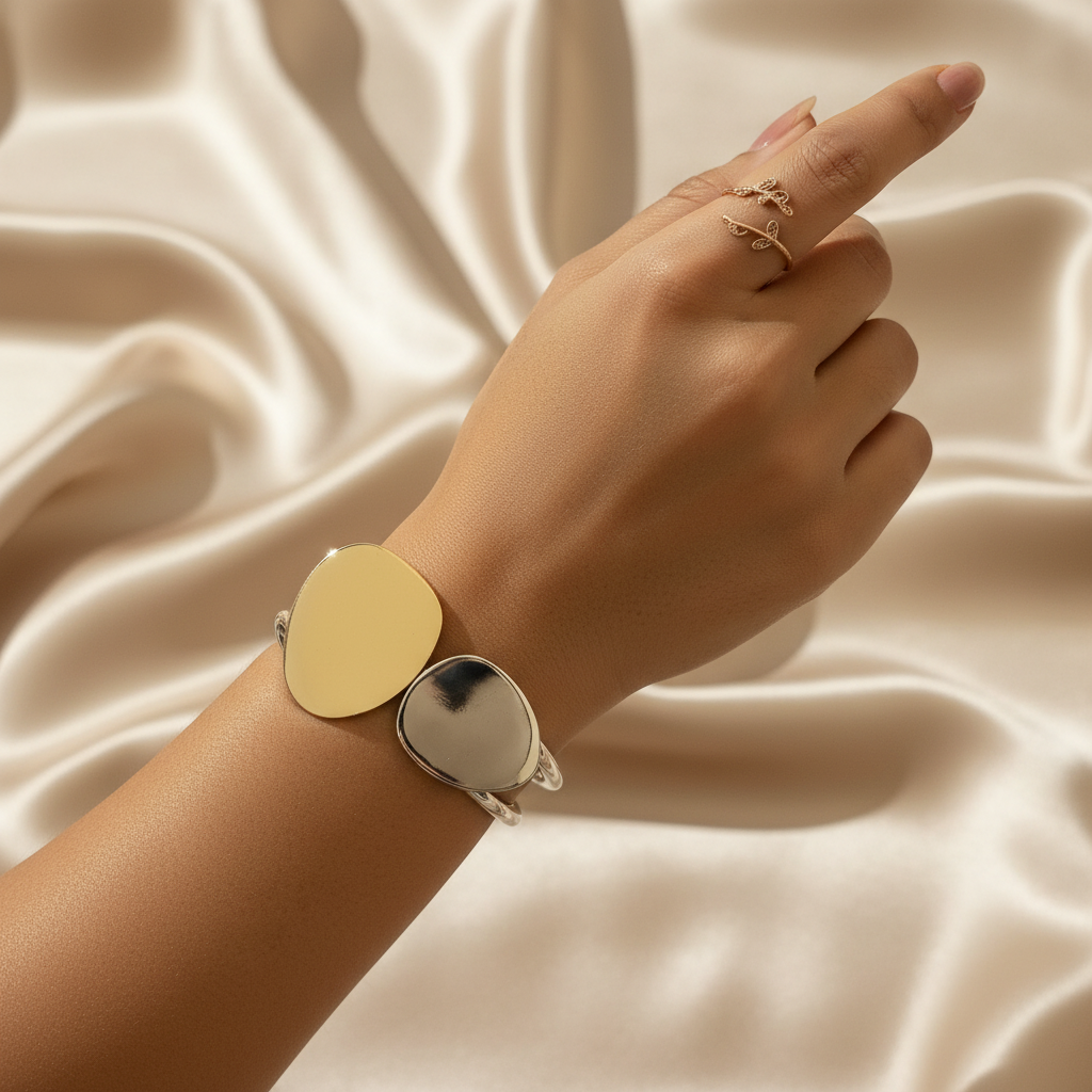 Ekrowl Aura-Disc: 18K Gold Anti-Tarnish Geometric Bypass Bracelet