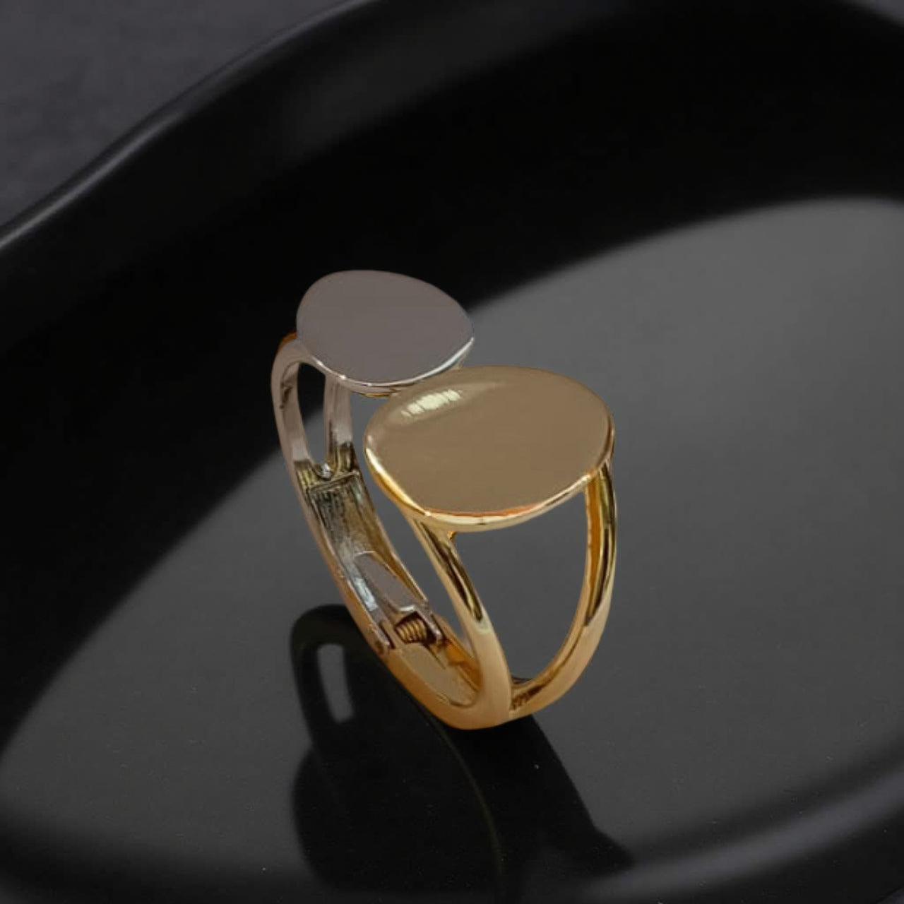 Ekrowl Aura-Disc: 18K Gold Anti-Tarnish Geometric Bypass Bracelet