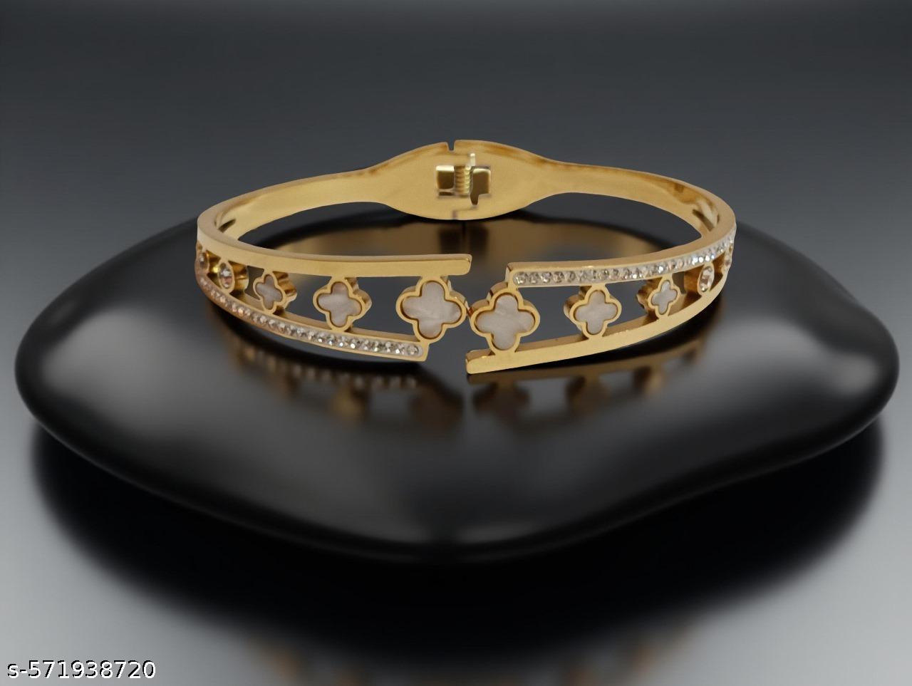 Ekrowl Luck-Link: 18K Gold Anti-Tarnish Floral Design Bracelet
